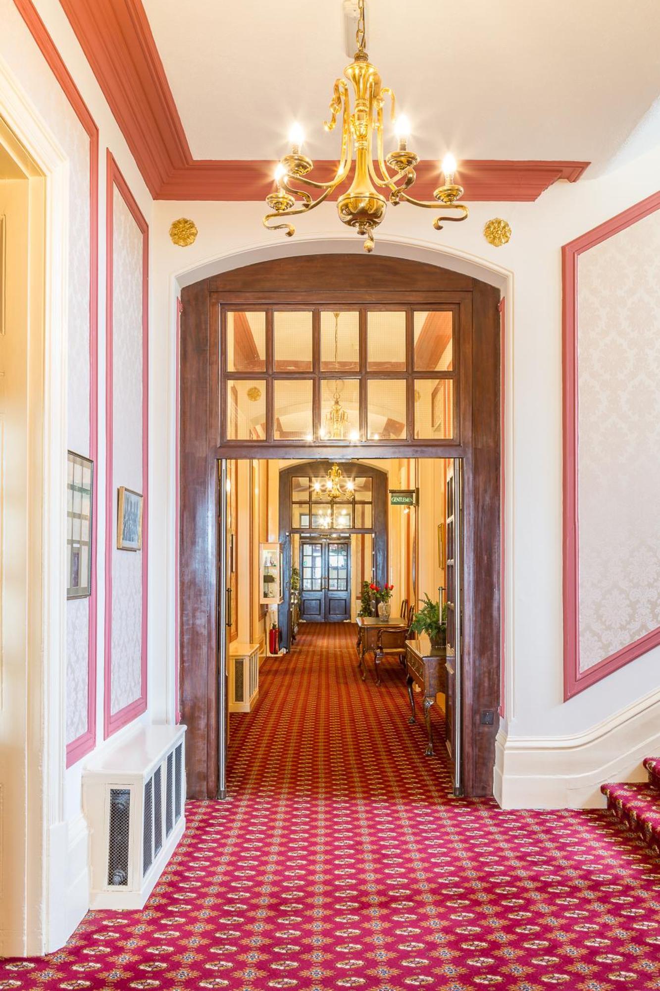 איסטבורן Queens Hotel מראה חיצוני תמונה